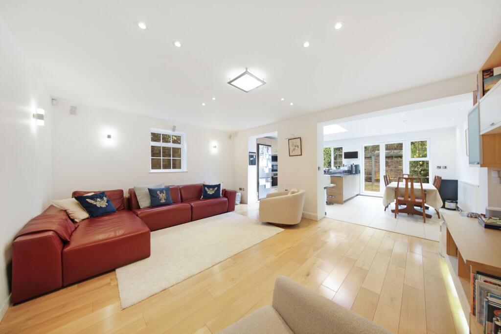 4 bed End of Terrace for rent in Hampstead. From Chestertons Estate Agents - St Johns Wood Lettings