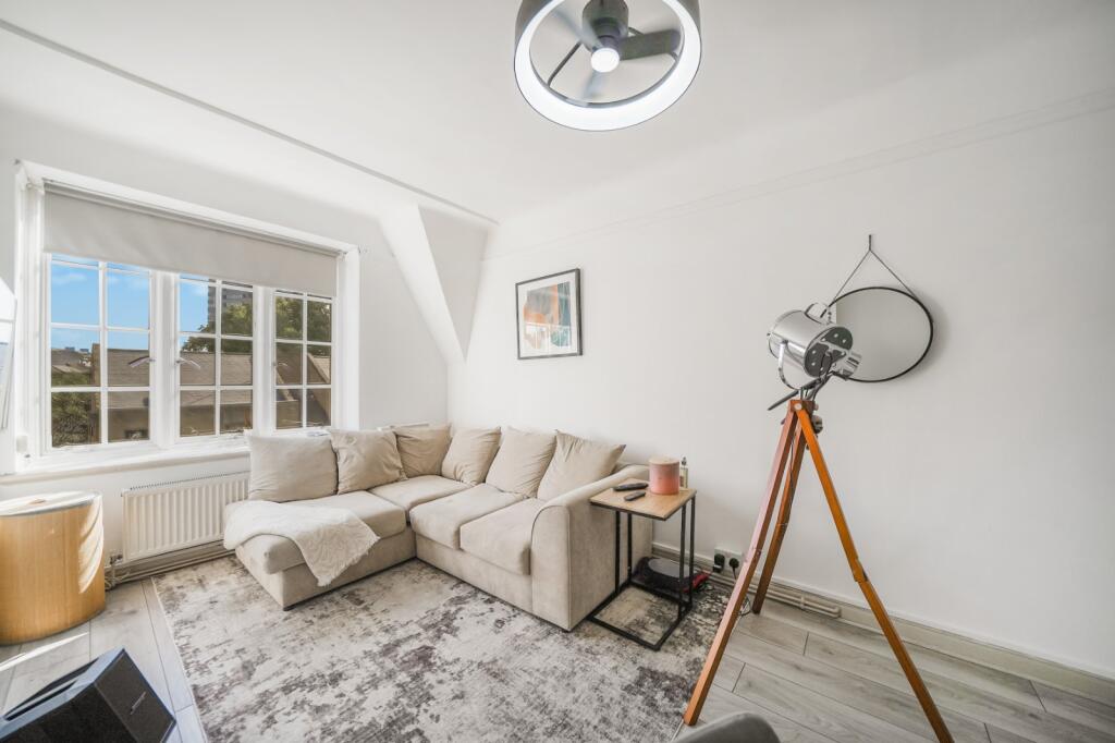 2 bed 1st Floor Flat for rent in Hampstead. From Chestertons Estate Agents - St Johns Wood Lettings