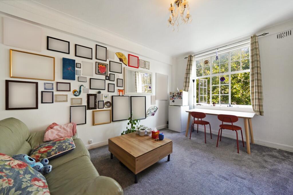 1 bed 1st Floor Flat for rent in Paddington. From Chestertons Estate Agents - St Johns Wood Lettings