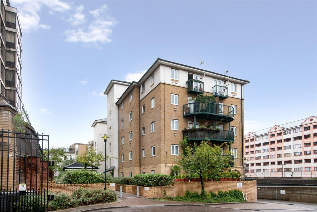 2 bed 1st Floor Flat for rent in Paddington. From Chestertons Estate Agents - St Johns Wood Lettings