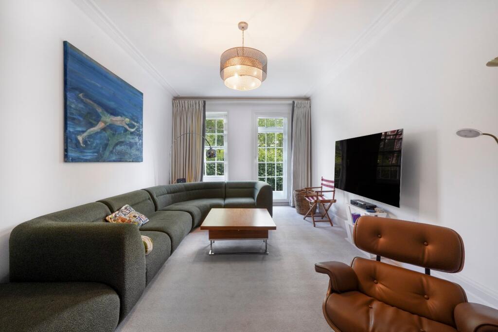 3 bed 1st Floor Flat for rent in Paddington. From Chestertons Estate Agents - St Johns Wood Lettings