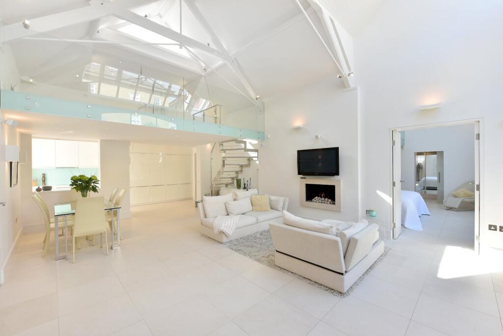 3 bed Detached for rent in Hampstead. From Chestertons Estate Agents - St Johns Wood Lettings