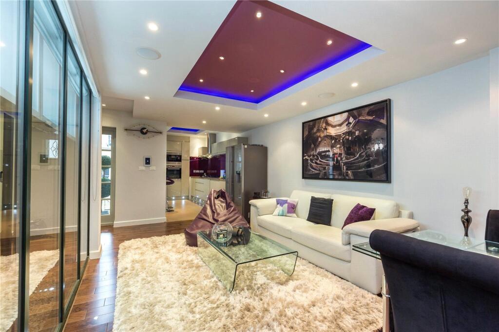 2 bed Mews for rent in Camden Town. From Chestertons Estate Agents - St Johns Wood Lettings