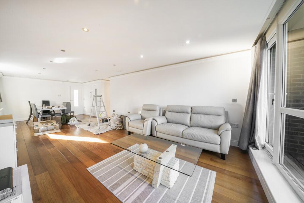 2 bed 1st Floor Flat for rent in Paddington. From Chestertons Estate Agents - St Johns Wood Lettings
