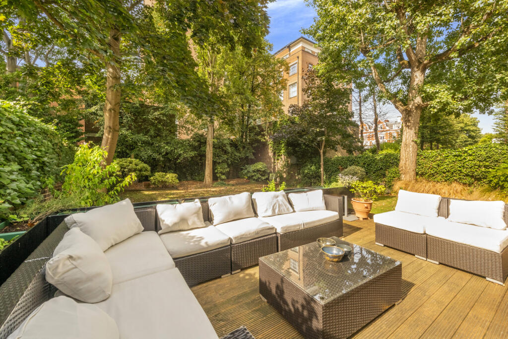 5 bed Detached for rent in Paddington. From Chestertons Estate Agents - St Johns Wood Lettings