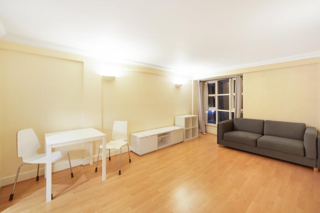 1 bed Detached for rent in Paddington. From Chestertons Estate Agents - St Johns Wood Lettings