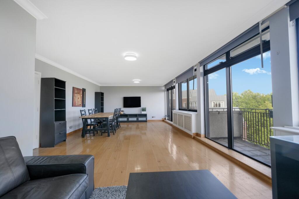 4 bed 1st Floor Flat for rent in Paddington. From Chestertons Estate Agents - St Johns Wood Lettings