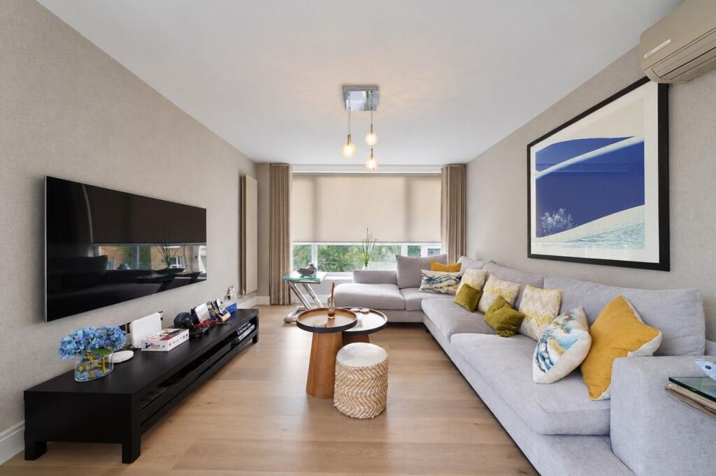 3 bed 1st Floor Flat for rent in Hampstead. From Chestertons Estate Agents - St Johns Wood Lettings 3 bed 1st Floor Flat for rent in Hampstead. From Chestertons Estate Agents - St Johns Wood Lettings