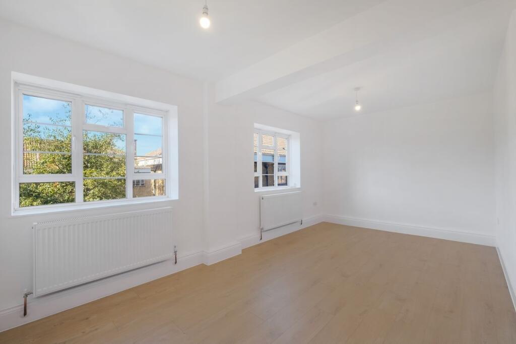 3 bed 1st Floor Flat for rent in Paddington. From Chestertons Estate Agents - St Johns Wood Lettings 3 bed 1st Floor Flat for rent in Paddington. From Chestertons Estate Agents - St Johns Wood Lettings