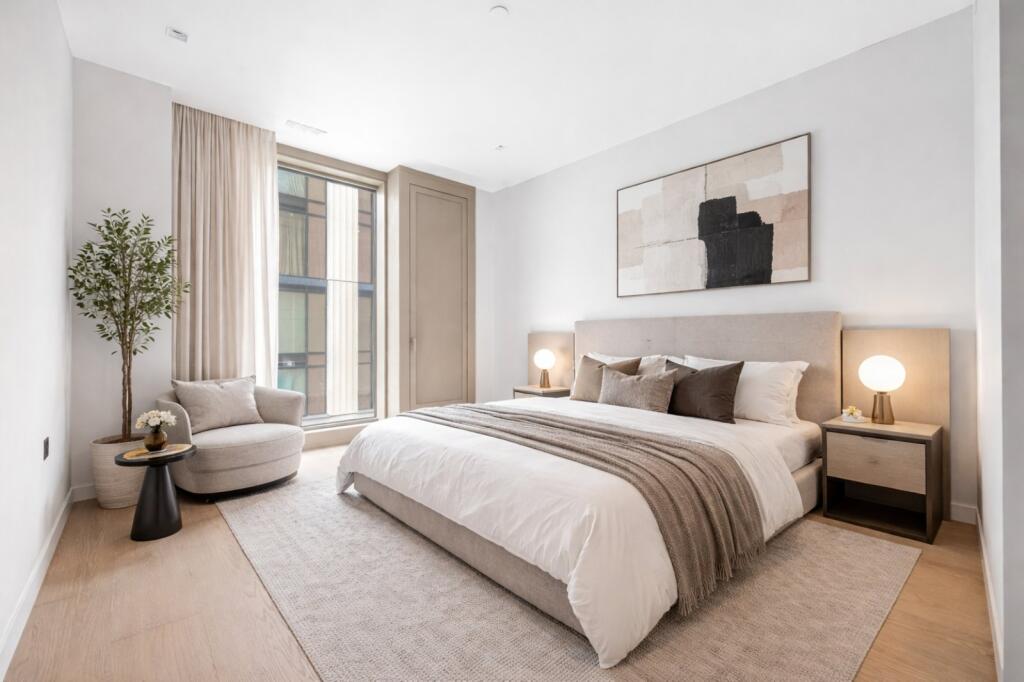 1 bed 1st Floor Flat for rent in . From Chestertons Estate Agents - Tower Bridge Lettings