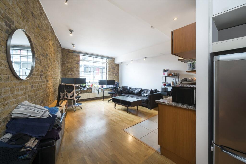2 bed 1st Floor Flat for rent in Stepney. From Chestertons Estate Agents - Tower Bridge Lettings