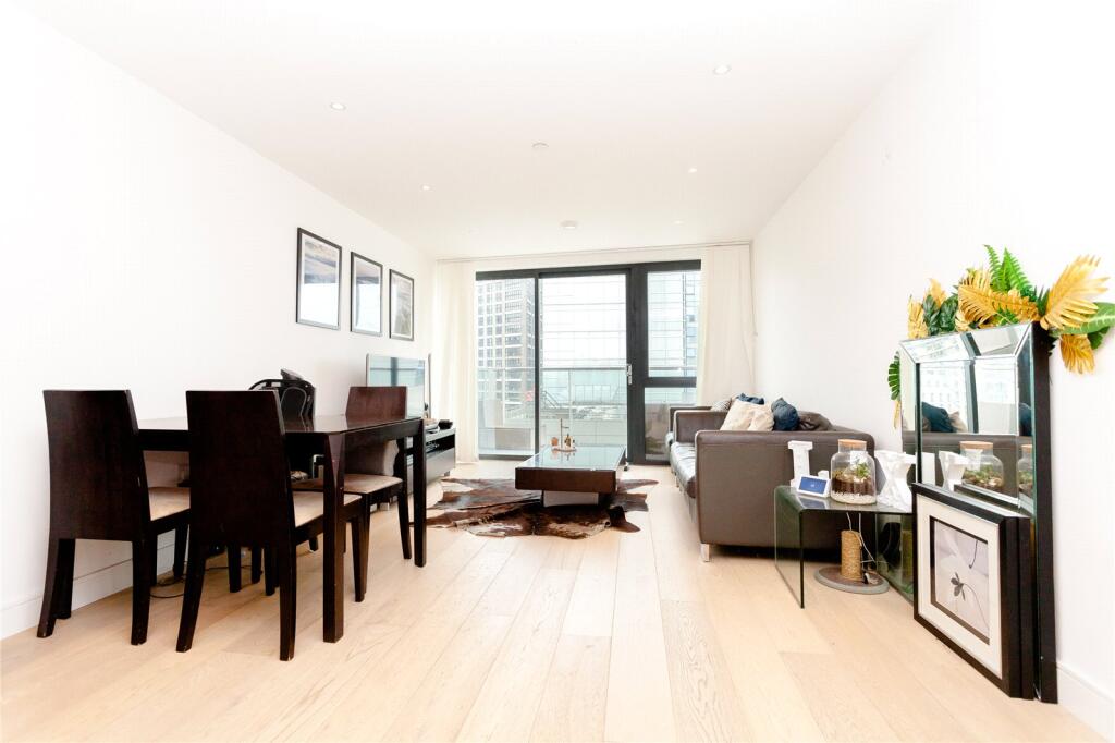 2 bed 1st Floor Flat for rent in Stepney. From Chestertons Estate Agents - Tower Bridge Lettings