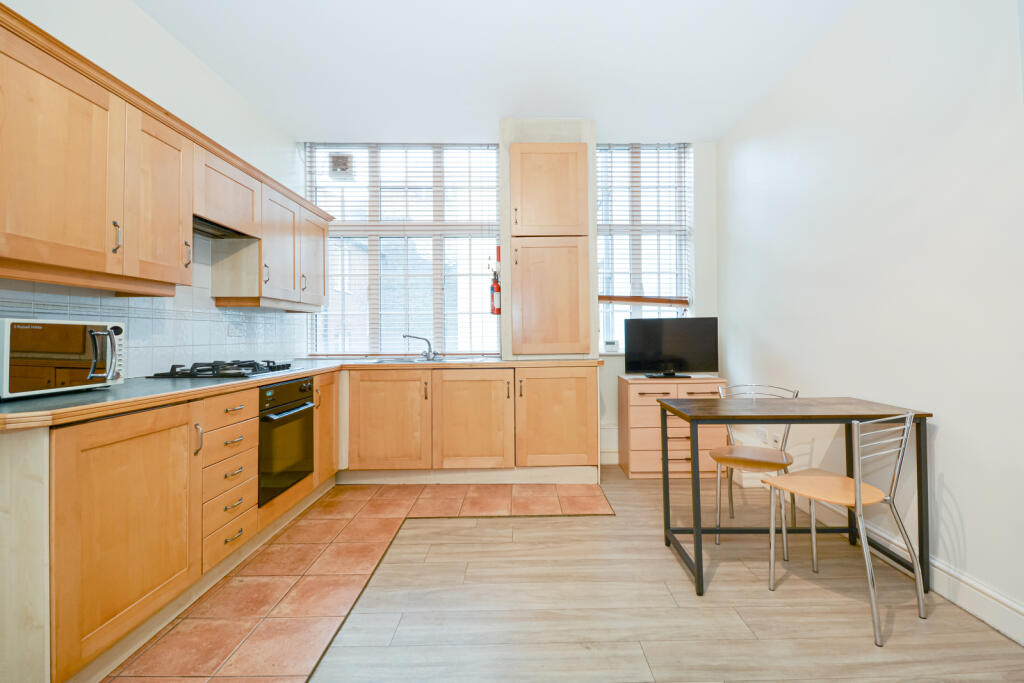 0 bed 1st Floor Flat for rent in Stepney. From Chestertons Estate Agents - Tower Bridge Lettings