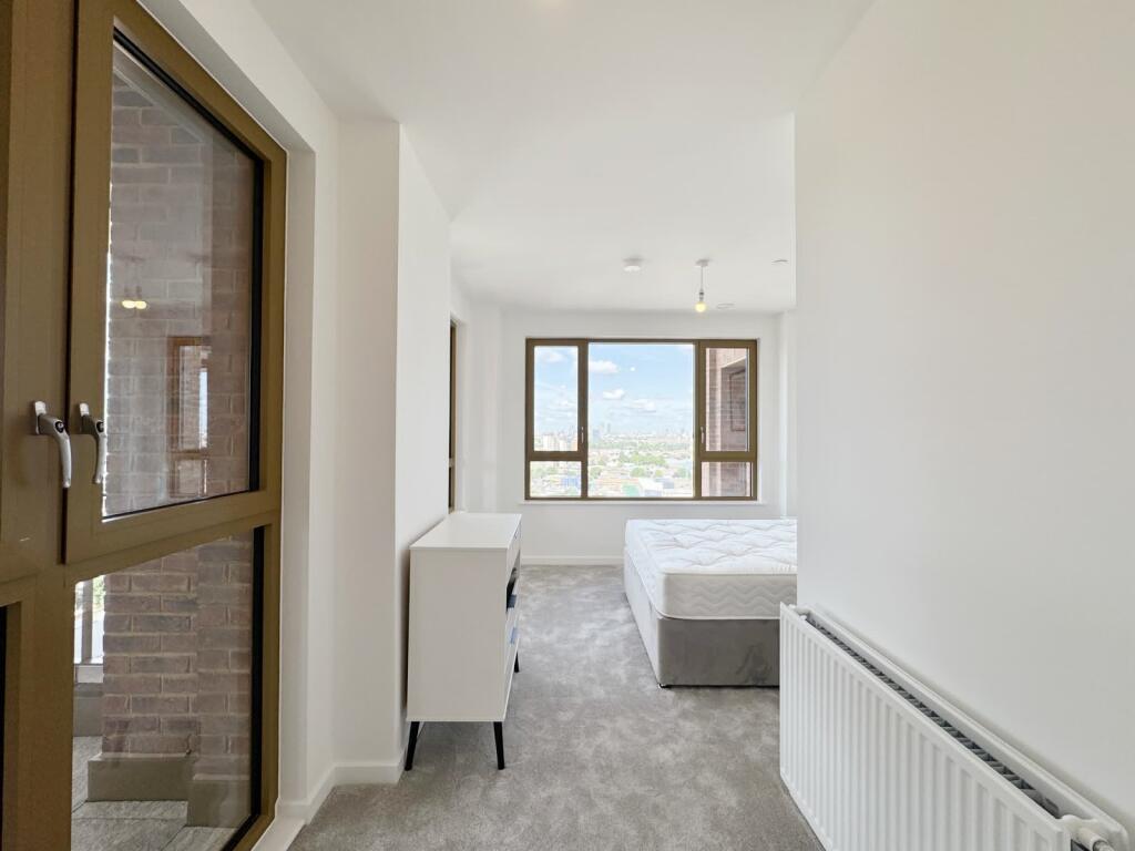 1 bed 1st Floor Flat for rent in . From Chestertons Estate Agents - Tower Bridge Lettings