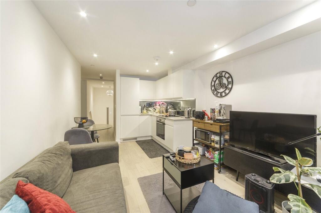 2 bed 1st Floor Flat for rent in Bermondsey. From Chestertons Estate Agents - Tower Bridge Lettings