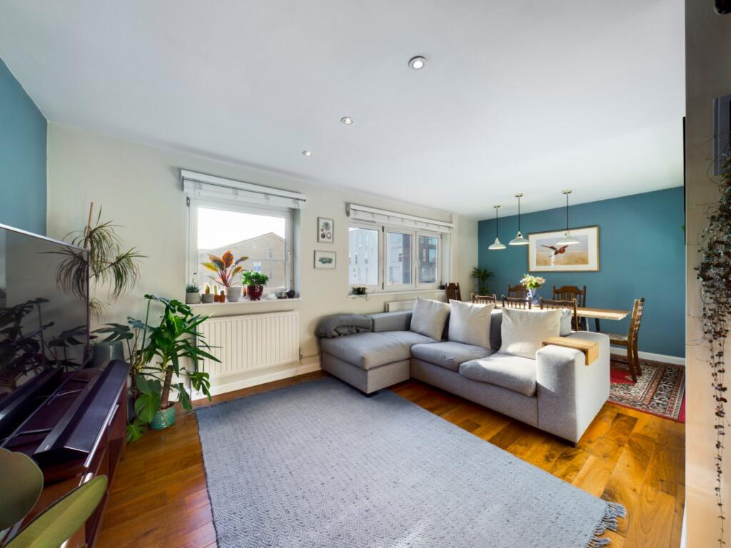 2 bed 1st Floor Flat for rent in Bermondsey. From Chestertons Estate Agents - Tower Bridge Lettings