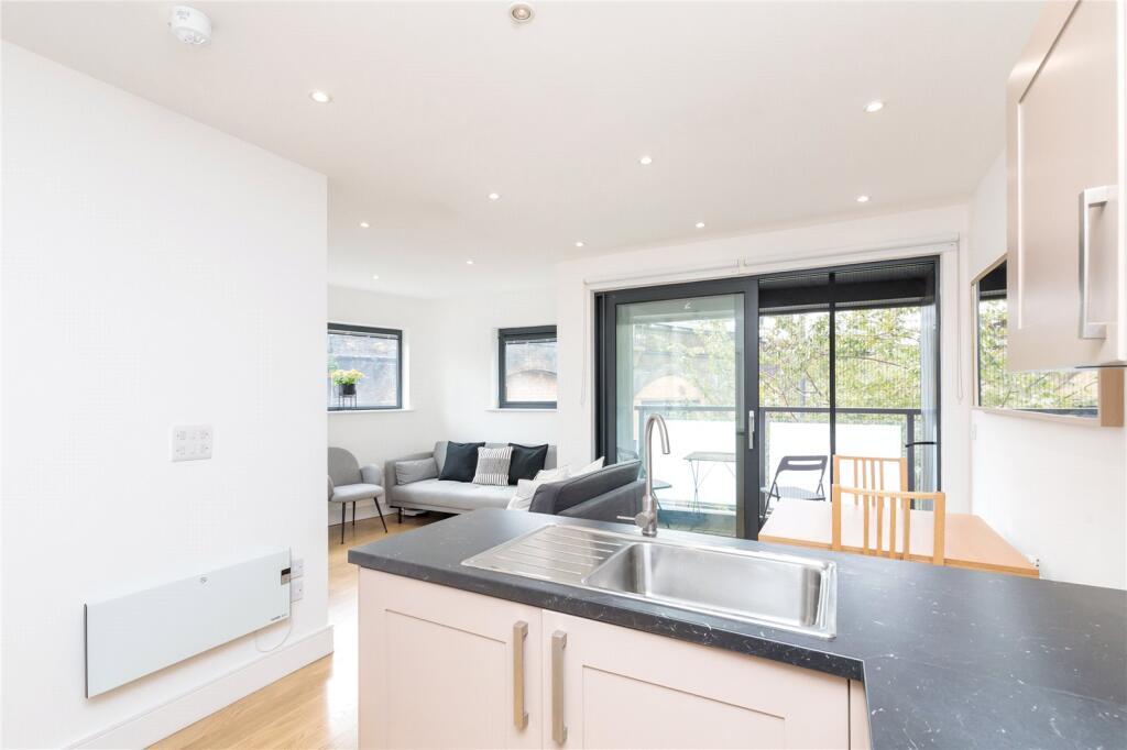 2 bed 1st Floor Flat for rent in Bermondsey. From Chestertons Estate Agents - Tower Bridge Lettings