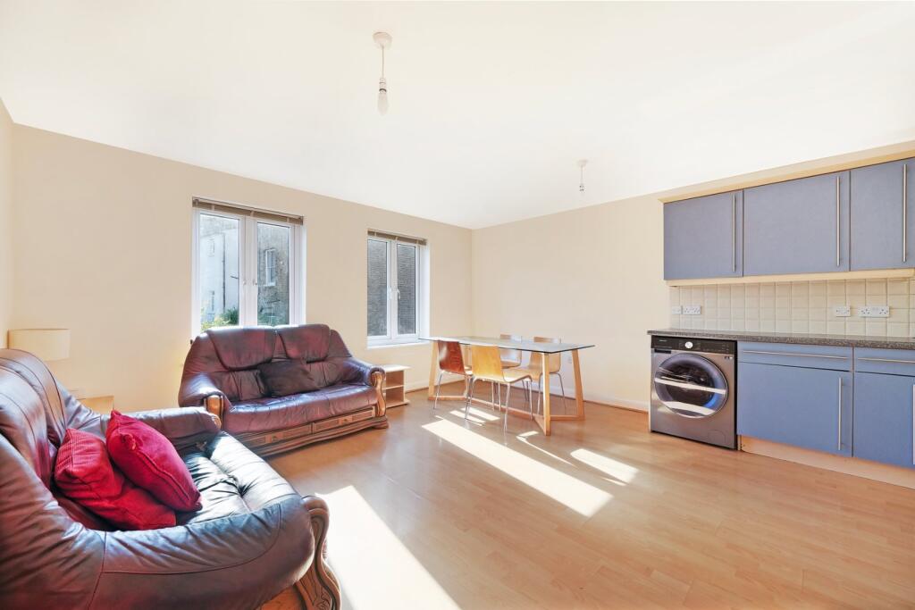2 bed 1st Floor Flat for rent in Camberwell. From Chestertons Estate Agents - Tower Bridge Lettings 2 bed 1st Floor Flat for rent in Camberwell. From Chestertons Estate Agents - Tower Bridge Lettings
