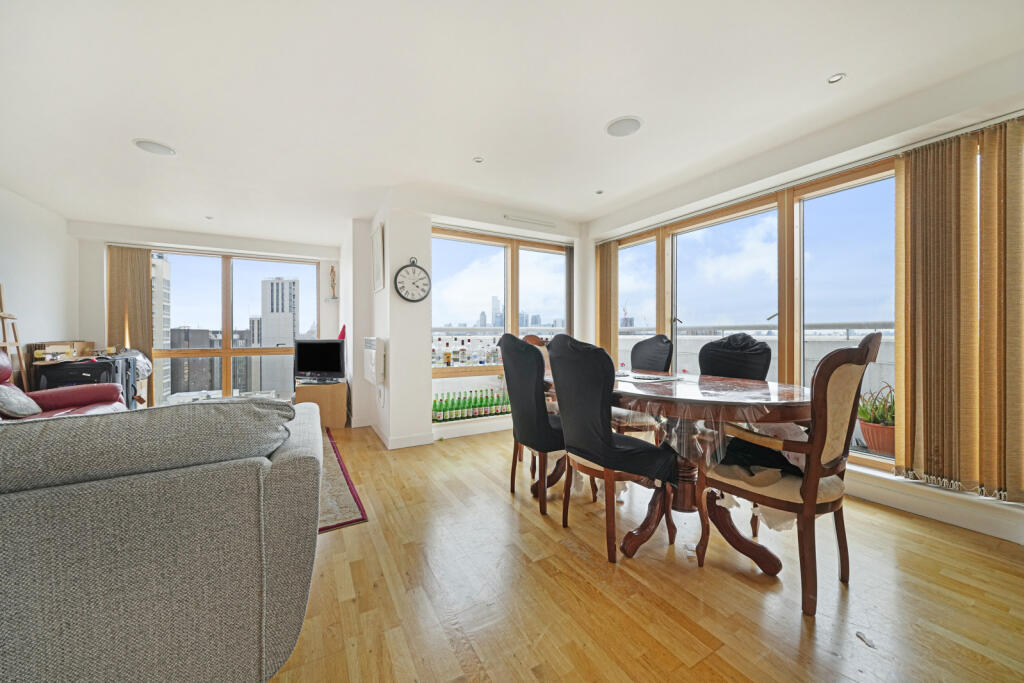 3 bed 1st Floor Flat for rent in Bermondsey. From Chestertons Estate Agents - Tower Bridge Lettings 3 bed 1st Floor Flat for rent in Bermondsey. From Chestertons Estate Agents - Tower Bridge Lettings