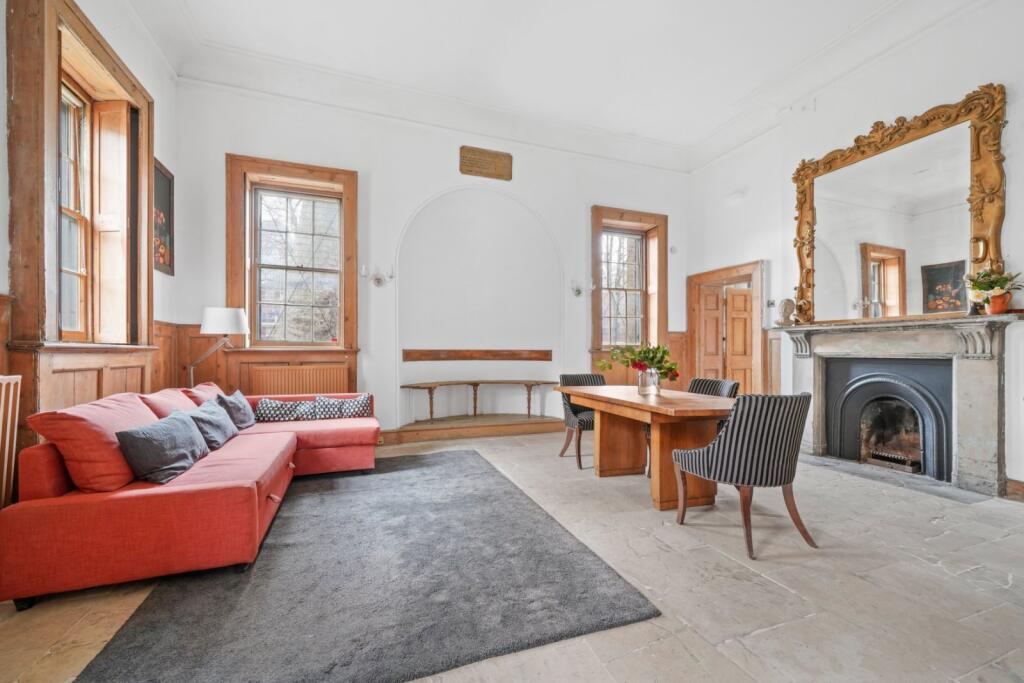 2 bed 1st Floor Flat for rent in Bermondsey. From Chestertons Estate Agents - Tower Bridge Lettings