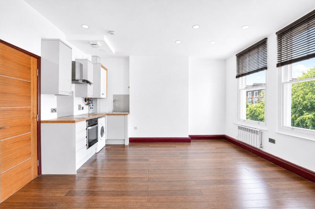 1 bed 1st Floor Flat for rent in Bermondsey. From Chestertons Estate Agents - Tower Bridge Lettings