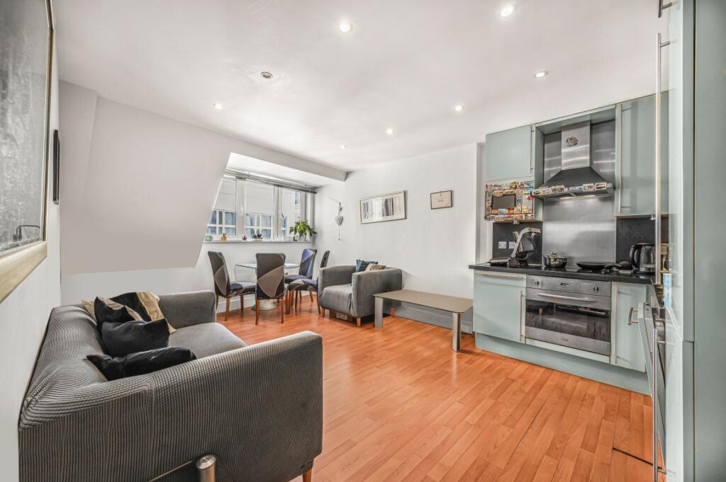 1 bed 1st Floor Flat for rent in London. From Chestertons Estate Agents - Tower Bridge Lettings