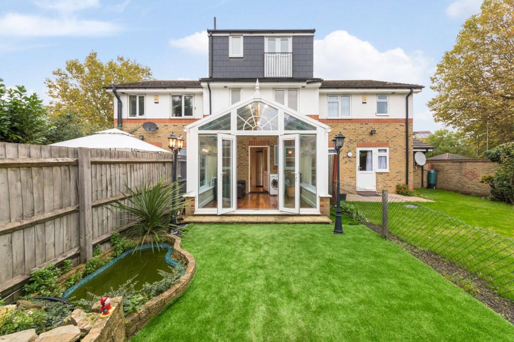 3 bed Mid Terraced House for rent in Bermondsey. From Chestertons Estate Agents - Tower Bridge Lettings
