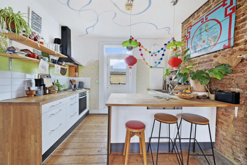 2 bed 1st Floor Flat for rent in Camberwell. From Chestertons Estate Agents - Tower Bridge Lettings