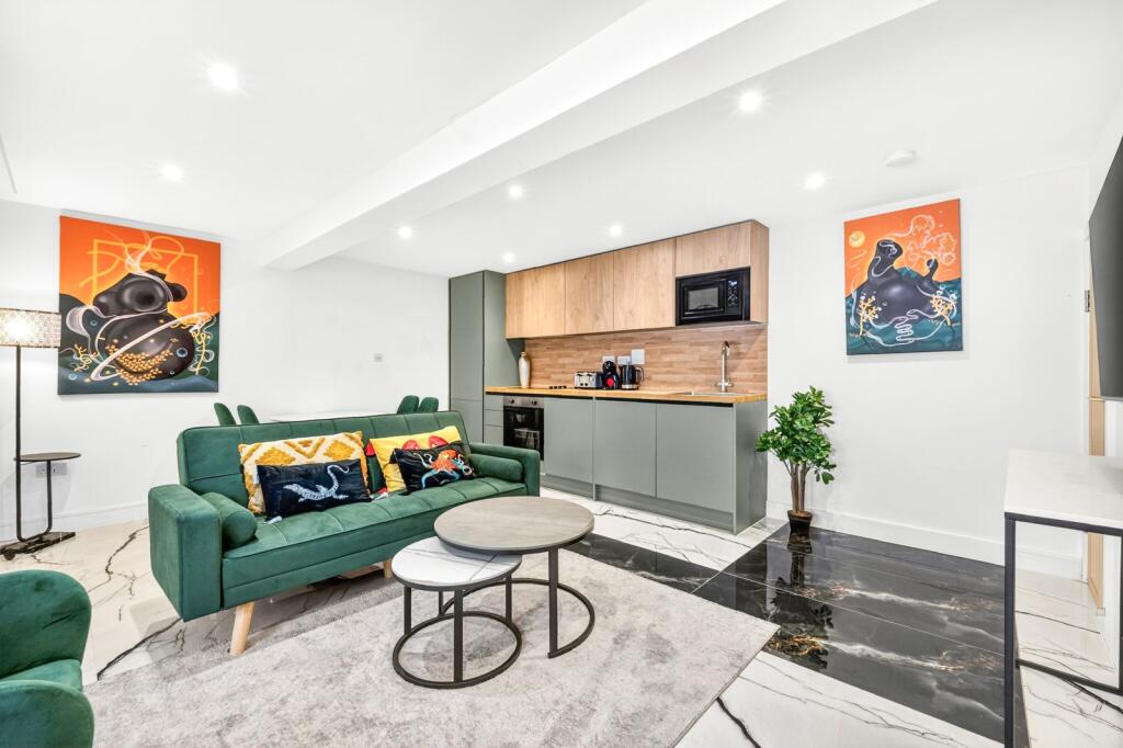 2 bed Detached for rent in Bermondsey. From Chestertons Estate Agents - Tower Bridge Lettings 2 bed Detached for rent in Bermondsey. From Chestertons Estate Agents - Tower Bridge Lettings