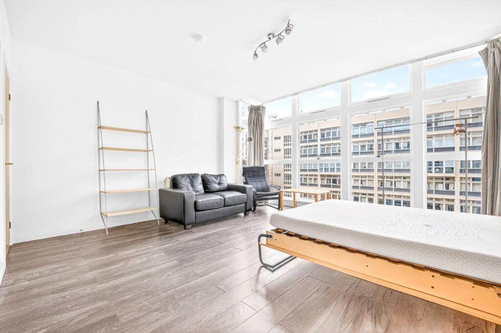 4 bed 1st Floor Flat for rent in Bermondsey. From Chestertons Estate Agents - Tower Bridge Lettings 4 bed 1st Floor Flat for rent in Bermondsey. From Chestertons Estate Agents - Tower Bridge Lettings