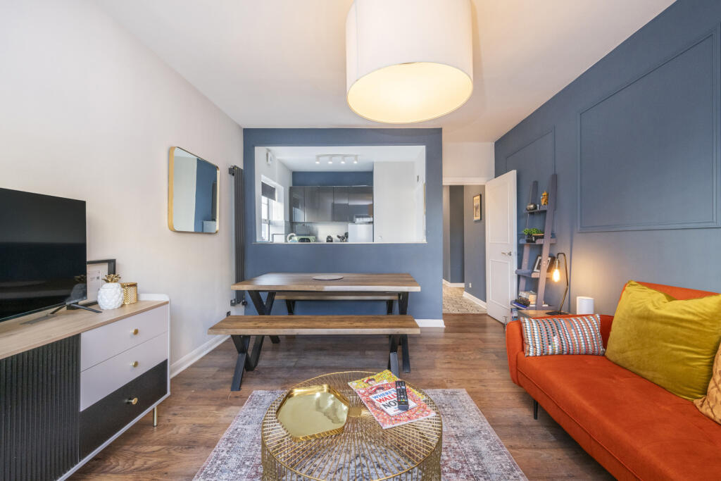 2 bed 1st Floor Flat for rent in Stepney. From Chestertons Estate Agents - Tower Bridge Lettings 2 bed 1st Floor Flat for rent in Stepney. From Chestertons Estate Agents - Tower Bridge Lettings