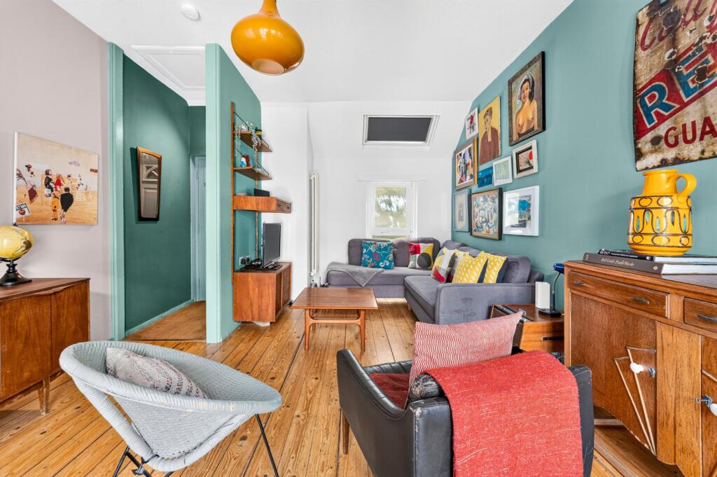 3 bed Mid Terraced House for rent in Bermondsey. From Chestertons Estate Agents - Tower Bridge Lettings