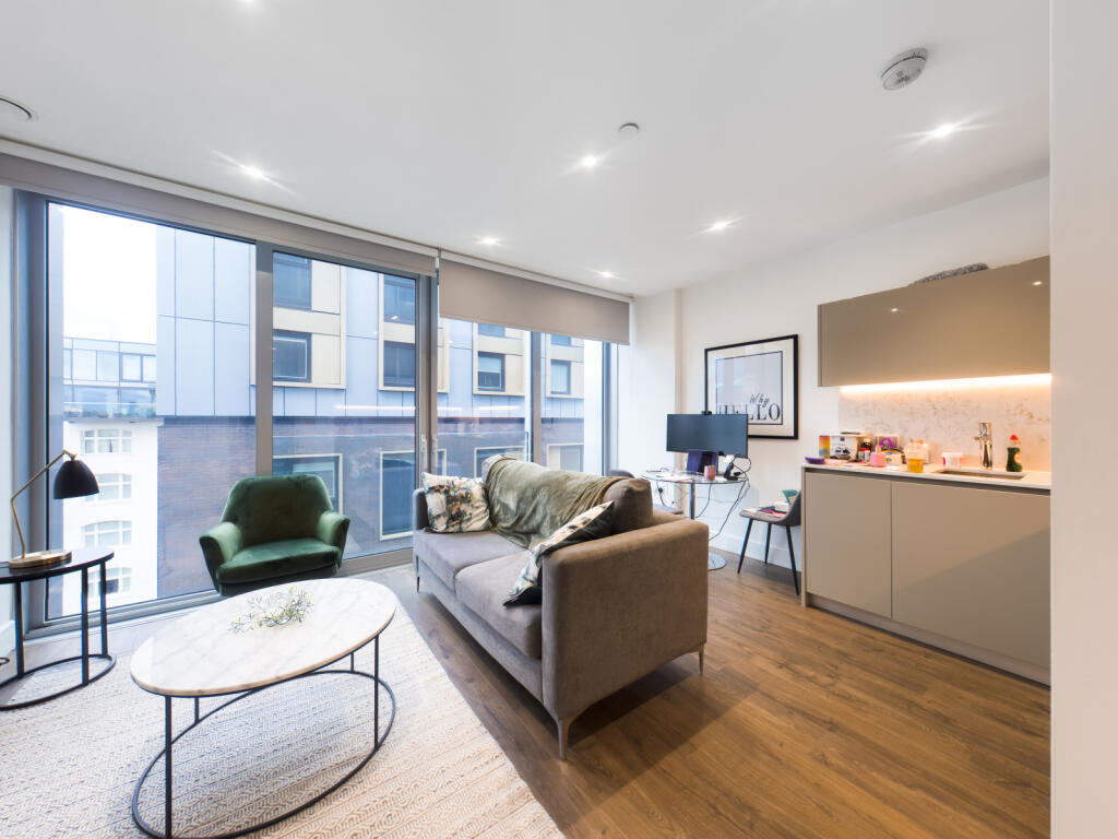 1 bed 1st Floor Flat for rent in Stepney. From Chestertons Estate Agents - Tower Bridge Lettings