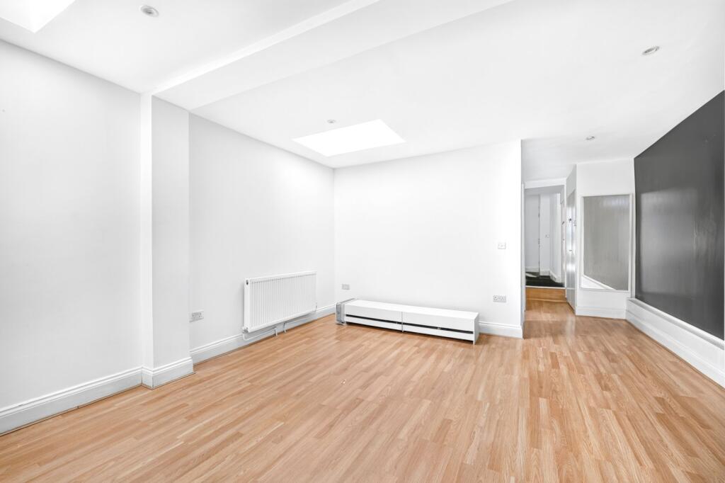 2 bed 1st Floor Flat for rent in Camberwell. From Chestertons Estate Agents - Tower Bridge Lettings