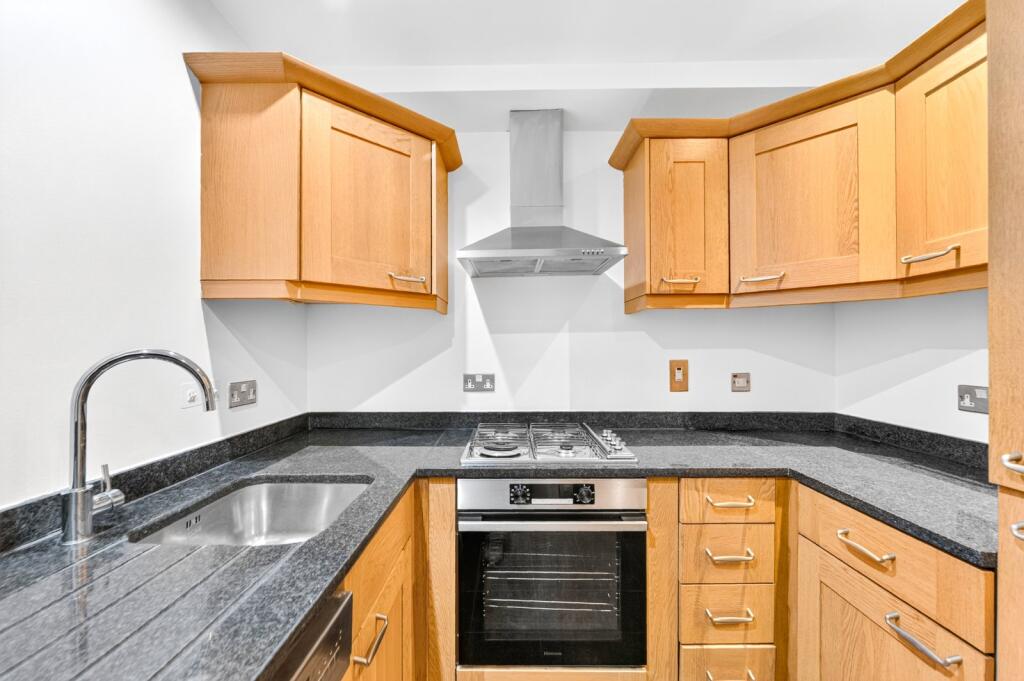 2 bed Detached for rent in Stepney. From Chestertons Estate Agents - Tower Bridge Lettings