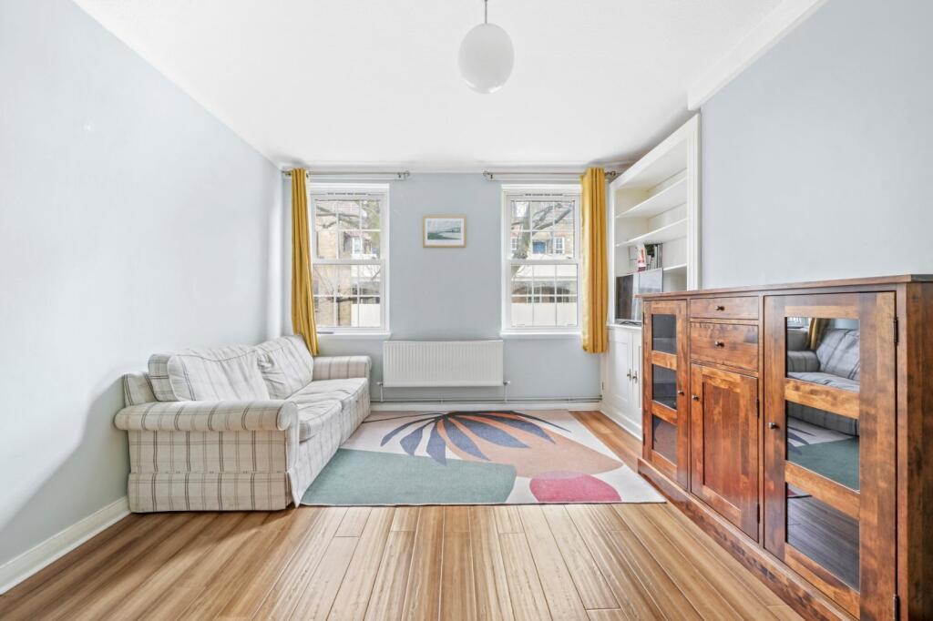 2 bed 1st Floor Flat for rent in Camberwell. From Chestertons Estate Agents - Tower Bridge Lettings 2 bed 1st Floor Flat for rent in Camberwell. From Chestertons Estate Agents - Tower Bridge Lettings