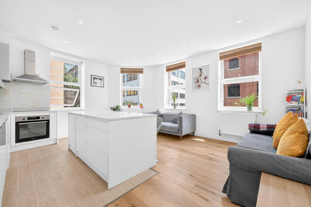 2 bed 1st Floor Flat for rent in Bermondsey. From Chestertons Estate Agents - Tower Bridge Lettings