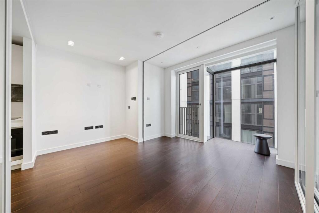 4 bed 1st Floor Flat for rent in Bermondsey. From Chestertons Estate Agents - Tower Bridge Lettings 4 bed 1st Floor Flat for rent in Bermondsey. From Chestertons Estate Agents - Tower Bridge Lettings