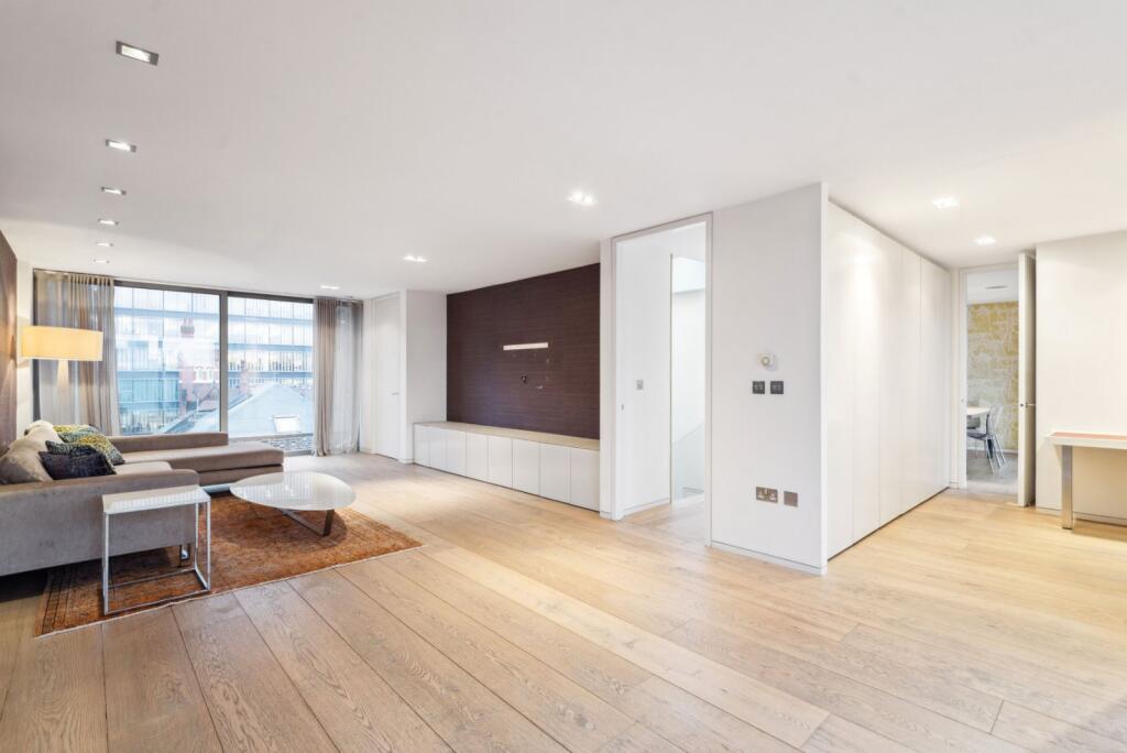 3 bed 1st Floor Flat for rent in Bermondsey. From Chestertons Estate Agents - Tower Bridge Lettings