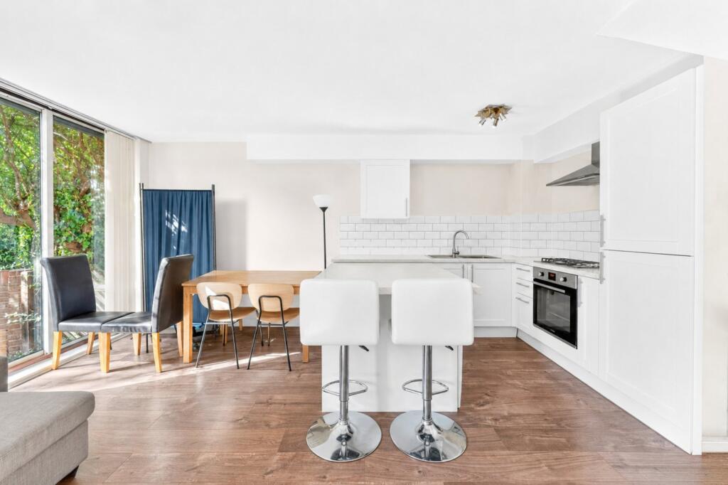 2 bed 1st Floor Flat for rent in Bermondsey. From Chestertons Estate Agents - Tower Bridge Lettings 2 bed 1st Floor Flat for rent in Bermondsey. From Chestertons Estate Agents - Tower Bridge Lettings