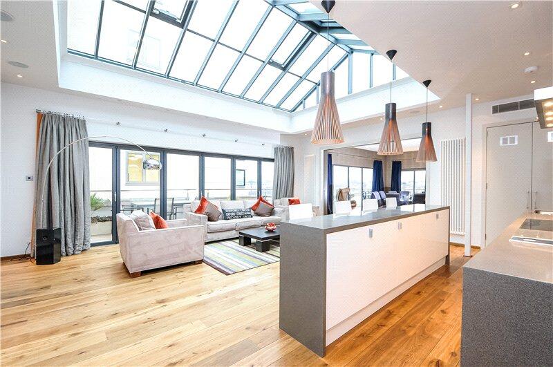 3 bed 1st Floor Flat for rent in Bermondsey. From Chestertons Estate Agents - Tower Bridge Lettings 3 bed 1st Floor Flat for rent in Bermondsey. From Chestertons Estate Agents - Tower Bridge Lettings