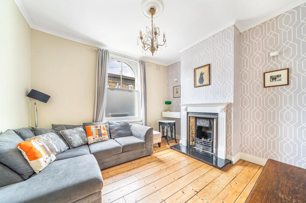 1 bed 1st Floor Flat for rent in Bermondsey. From Chestertons Estate Agents - Tower Bridge Lettings