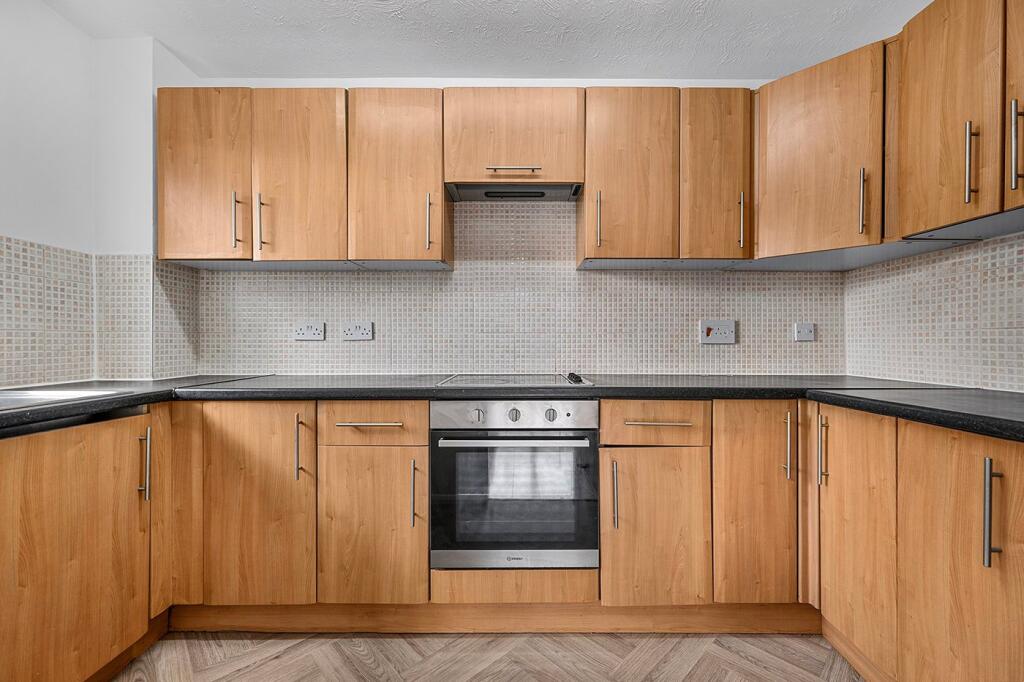 2 bed 1st Floor Flat for rent in Bermondsey. From Chestertons Estate Agents - Tower Bridge Lettings 2 bed 1st Floor Flat for rent in Bermondsey. From Chestertons Estate Agents - Tower Bridge Lettings