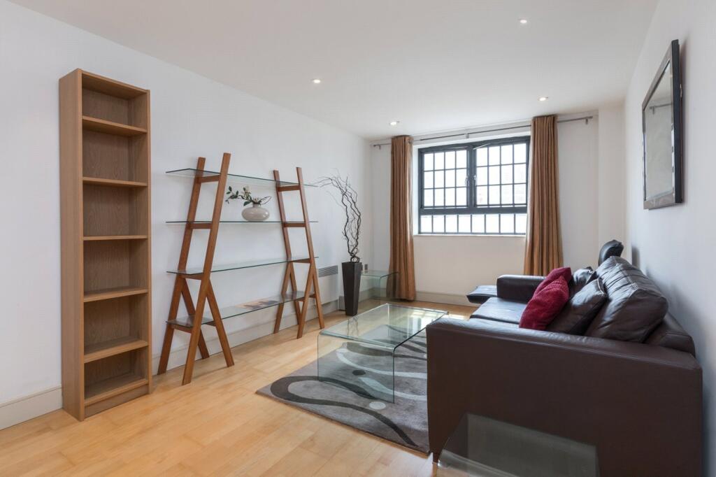 1 bed 1st Floor Flat for rent in Bermondsey. From Chestertons Estate Agents - Tower Bridge Lettings