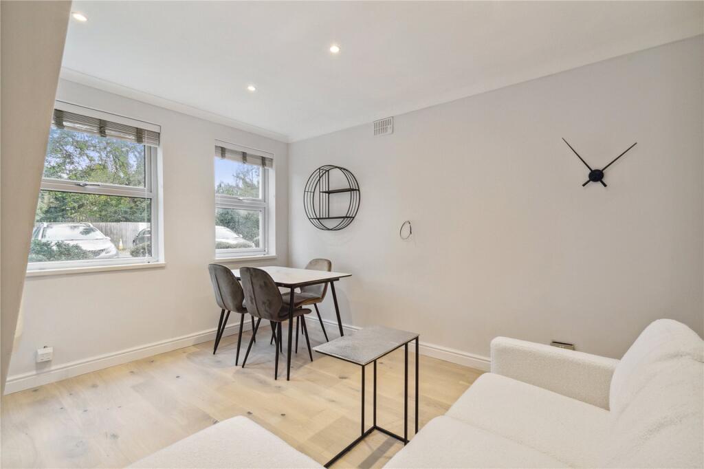 2 bed Mid Terraced House for rent in Wandsworth. From Chestertons Estate Agents - Wandsworth Lettings