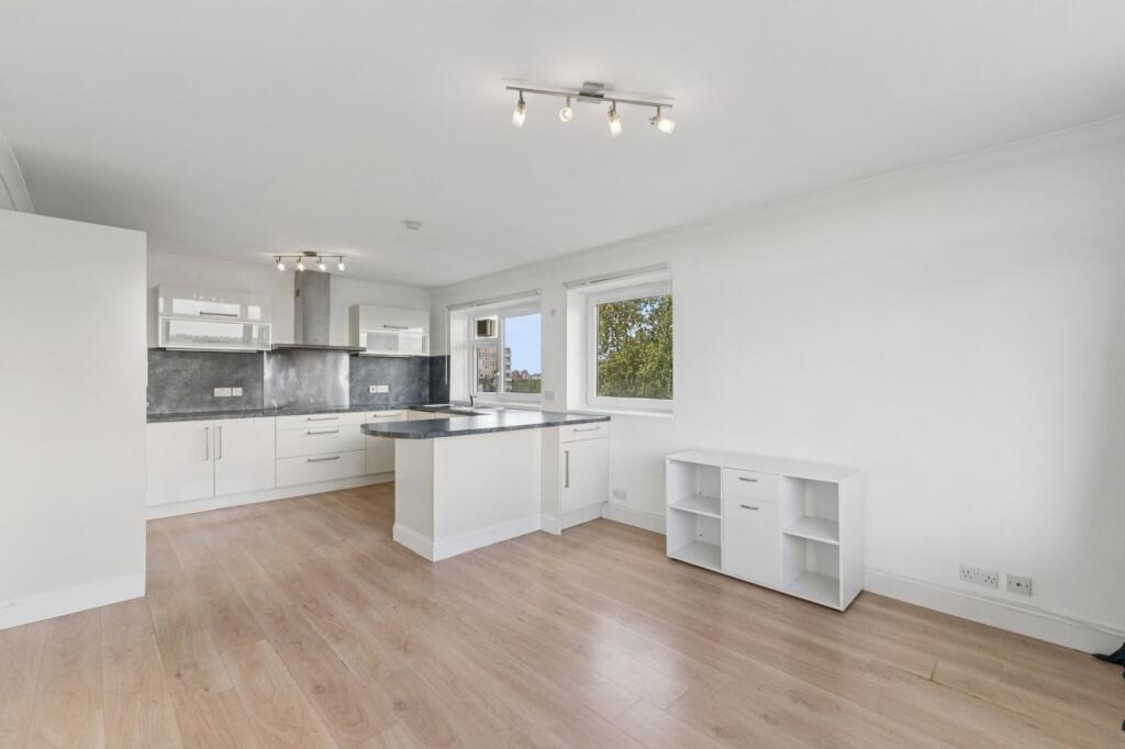 2 bed 1st Floor Flat for rent in Wandsworth. From Chestertons Estate Agents - Wandsworth Lettings