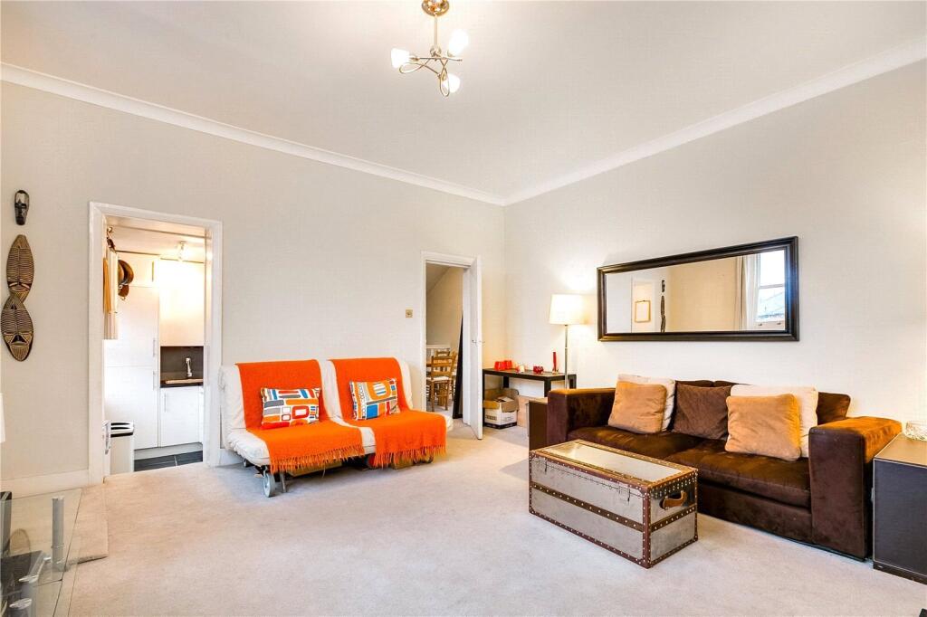 2 bed 1st Floor Flat for rent in Wandsworth. From Chestertons Estate Agents - Wandsworth Lettings