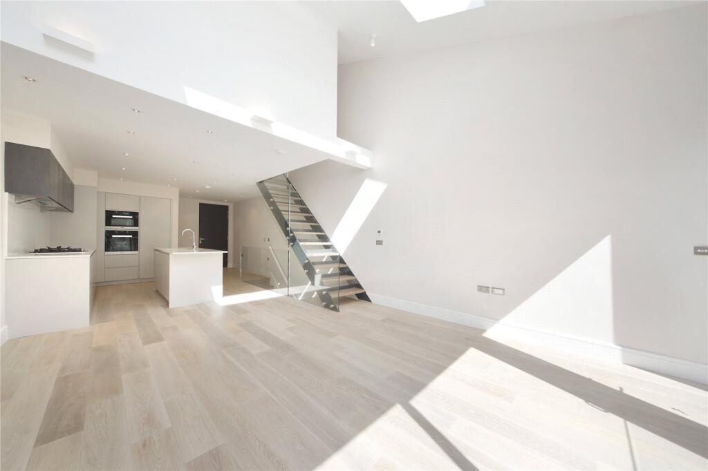 4 bed Detached for rent in Wandsworth. From Chestertons Estate Agents - Wandsworth Lettings