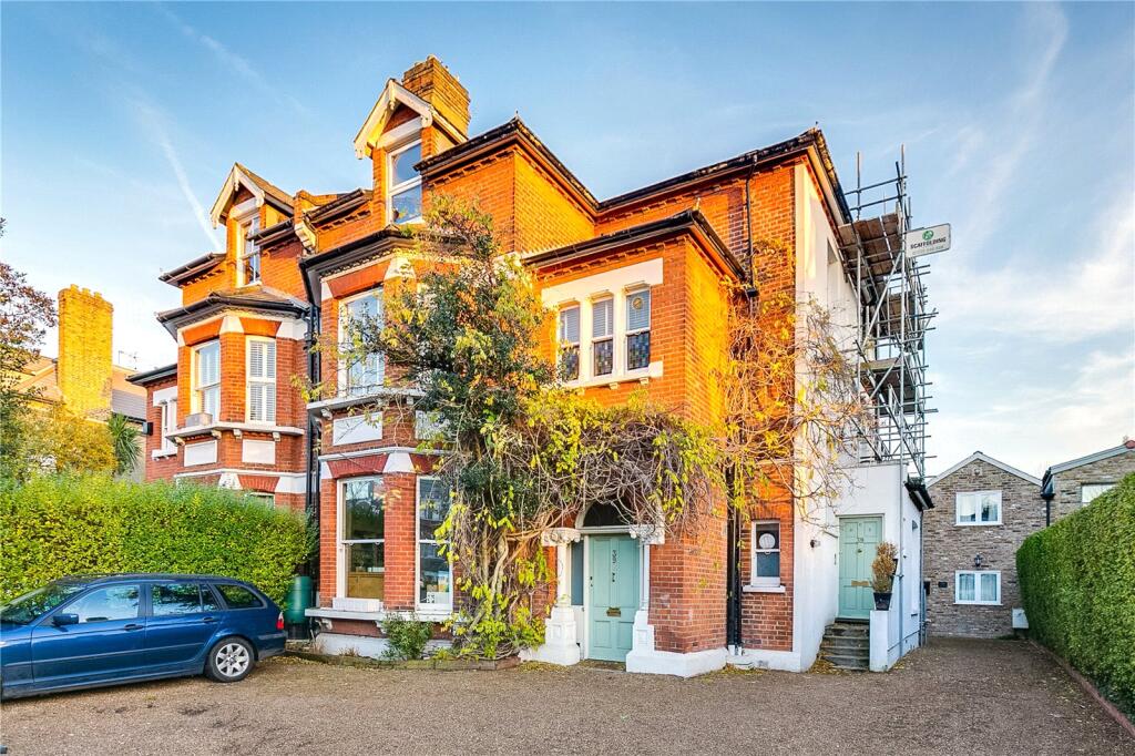 2 bed 1st Floor Flat for rent in Wandsworth. From Chestertons Estate Agents - Wandsworth Lettings