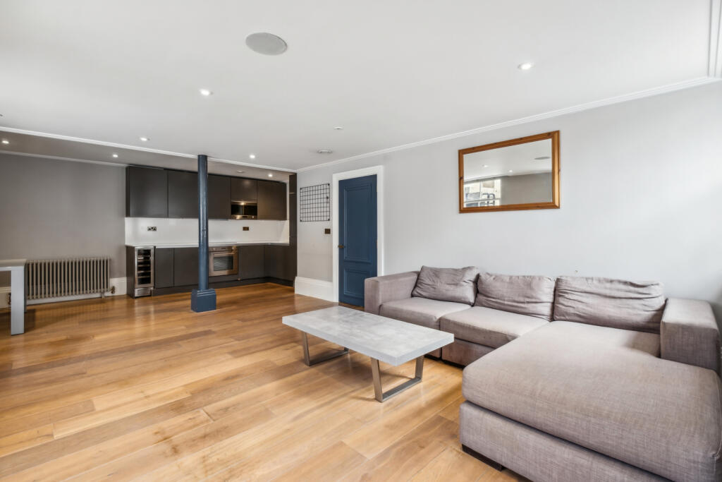 2 bed 1st Floor Flat for rent in Wandsworth. From Chestertons Estate Agents - Wandsworth Lettings